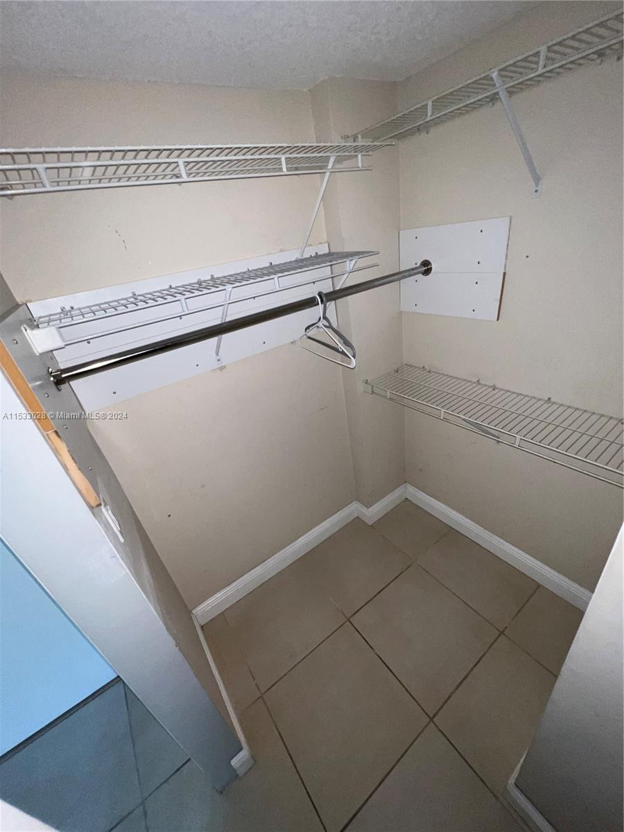 ALAMEDA TOWER CONDO 4 - Residential Lease