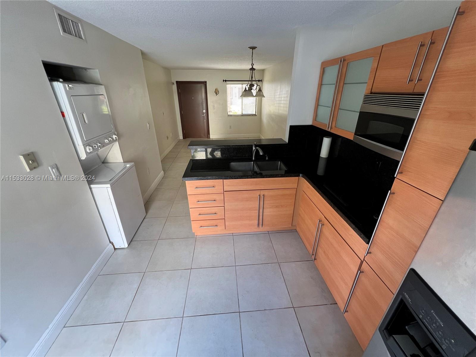 ALAMEDA TOWER CONDO 4 - Residential Lease