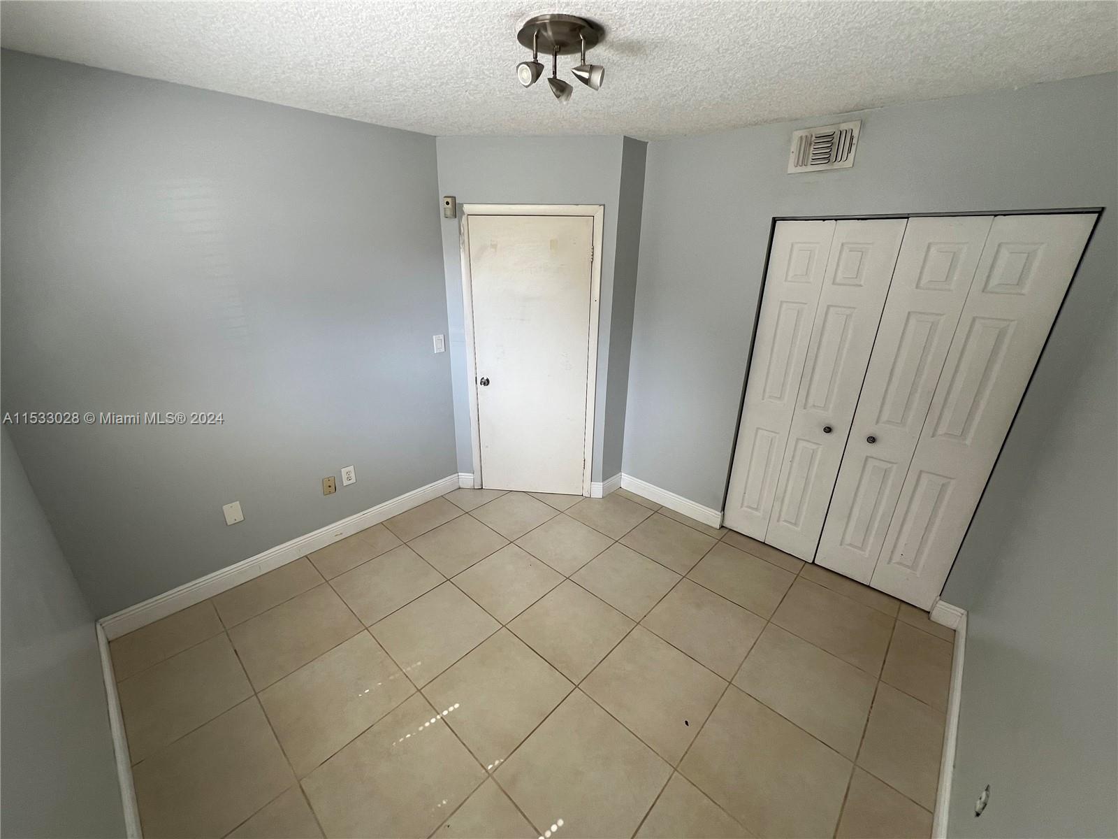 ALAMEDA TOWER CONDO 4 - Residential Lease