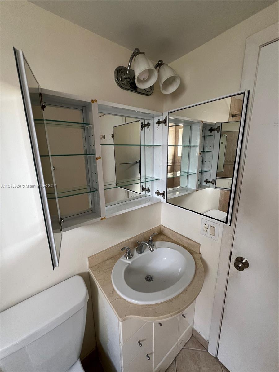 ALAMEDA TOWER CONDO 4 - Residential Lease