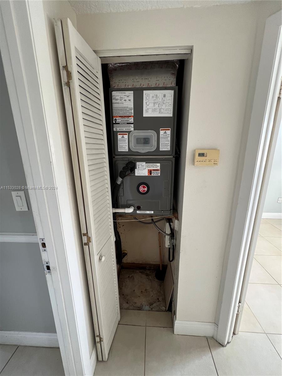 ALAMEDA TOWER CONDO 4 - Residential Lease