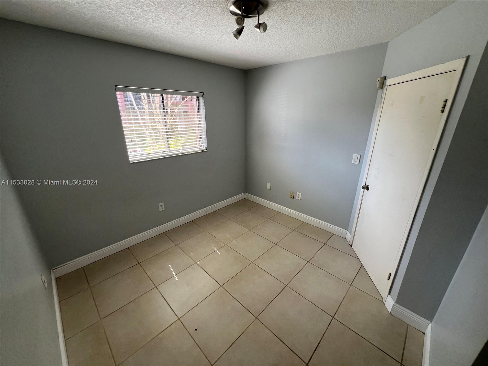 ALAMEDA TOWER CONDO 4 - Residential Lease