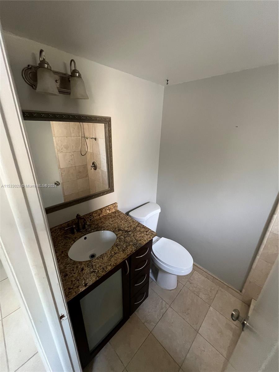 ALAMEDA TOWER CONDO 4 - Residential Lease