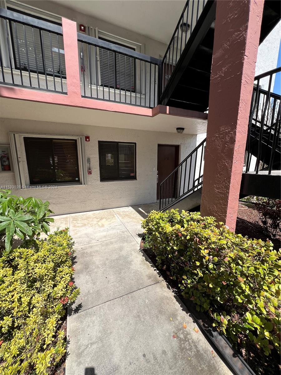 ALAMEDA TOWER CONDO 4 - Residential Lease