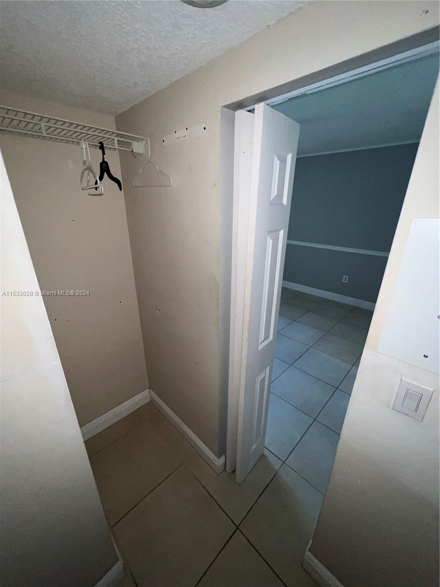 ALAMEDA TOWER CONDO 4 - Residential Lease