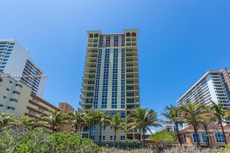Spacious 2BD/2BA with split floor plan, tile floors throughout, and washer/dryer in unit. Enjoy 24-hour security, beach service with umbrellas and chairs, heated pool, jacuzzi, BBQ area, tennis court, and a brand-new gym with spa. Condo allows 30-day minimum rentals—perfect for investors or as a vacation home. Excellent location near Aventura Mall, I-95, airports, banks, restaurants, and supermarkets. Call for details!