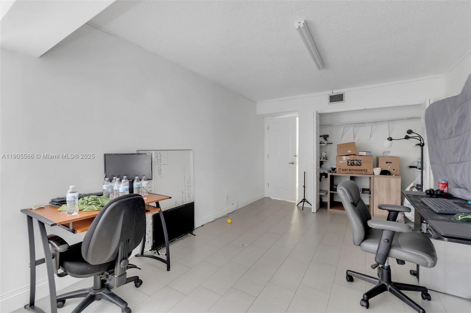 COURTS OF INVERRARY - Residential