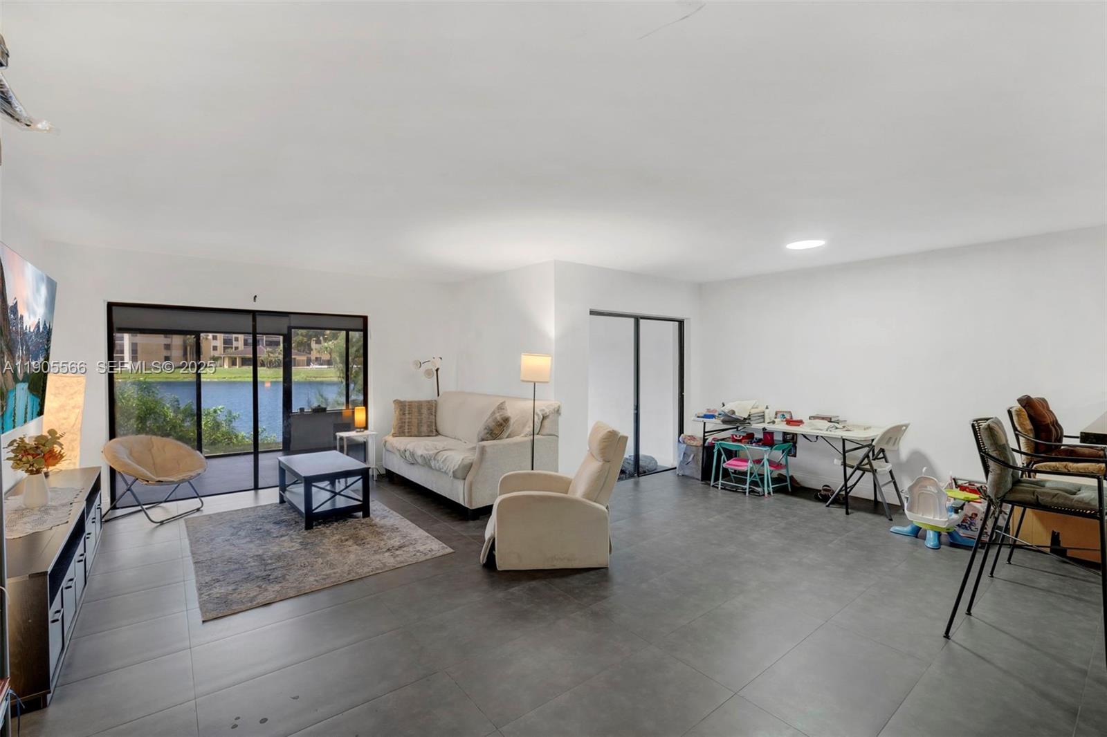 COURTS OF INVERRARY - Residential