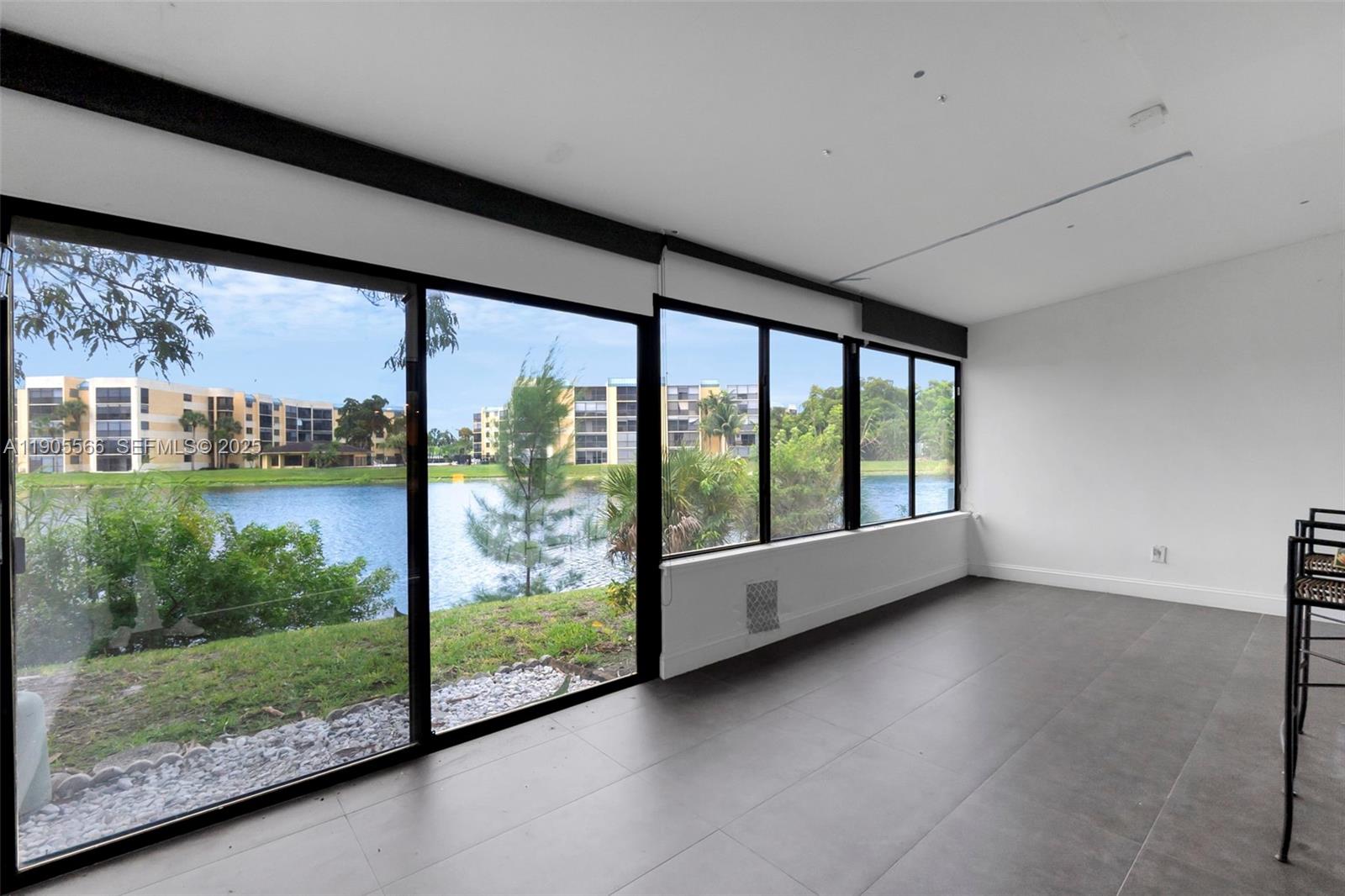 COURTS OF INVERRARY - Residential