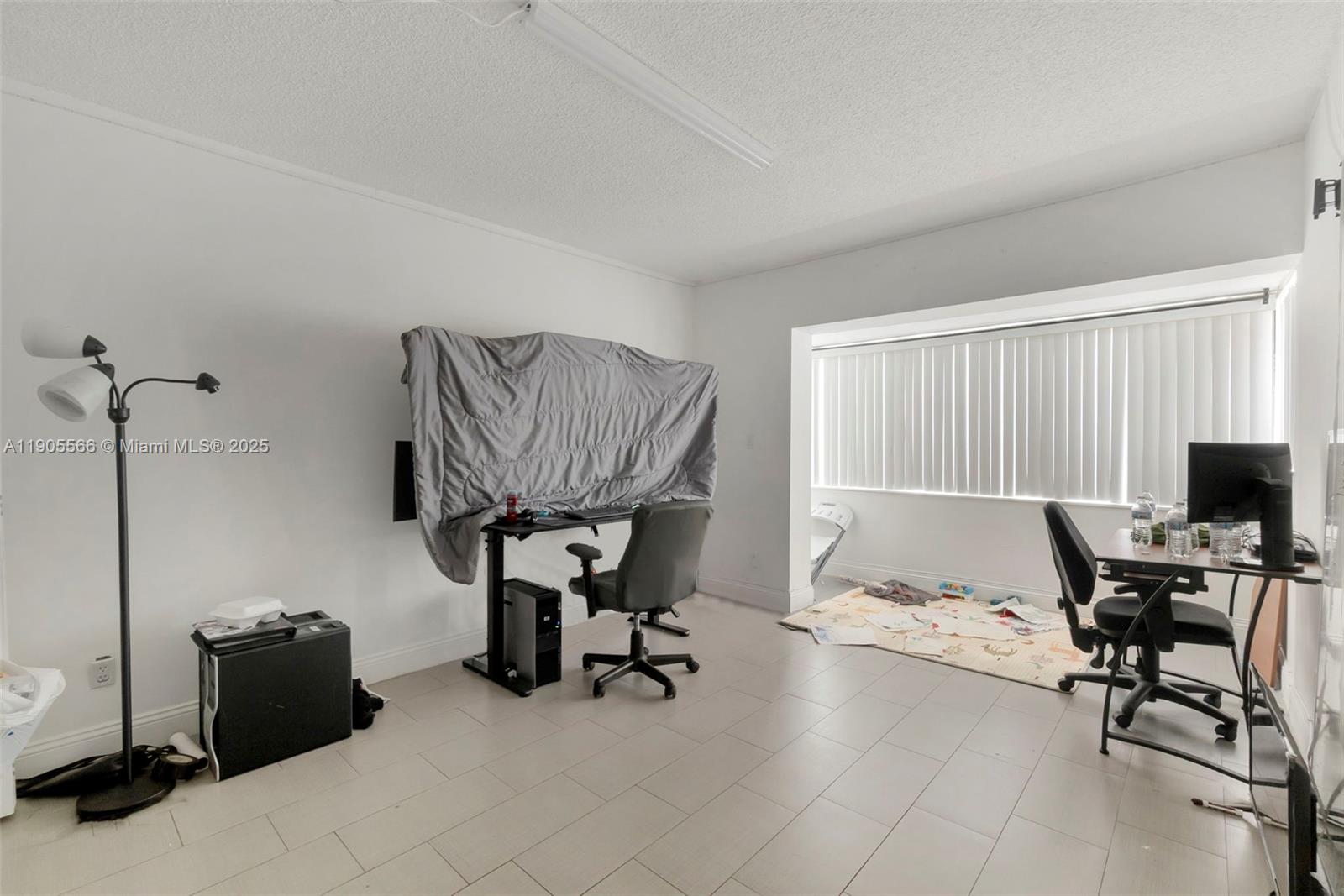 COURTS OF INVERRARY - Residential