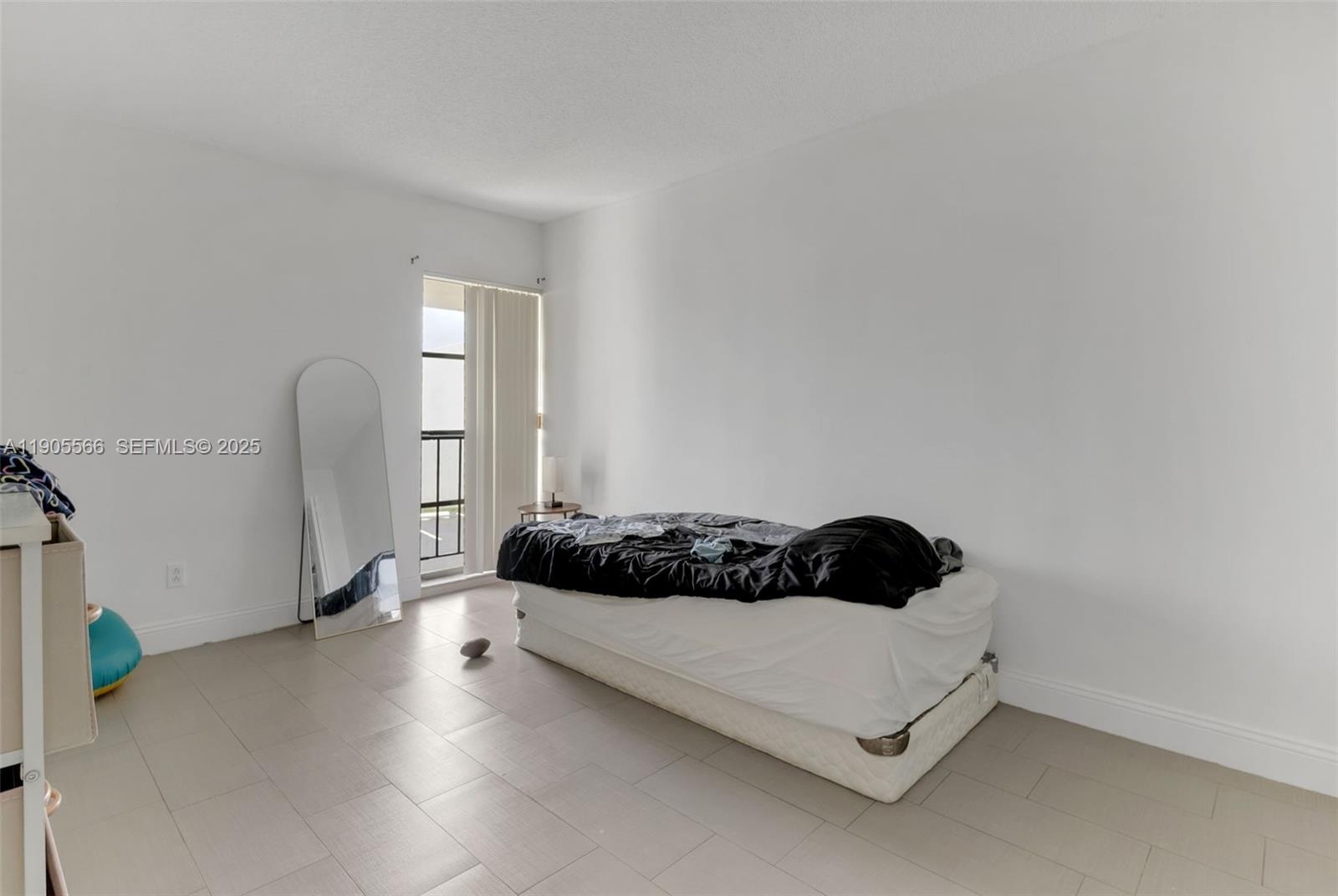 COURTS OF INVERRARY - Residential