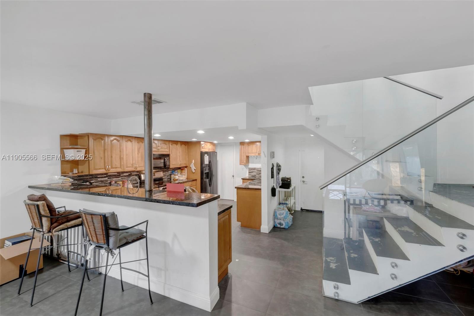 COURTS OF INVERRARY - Residential