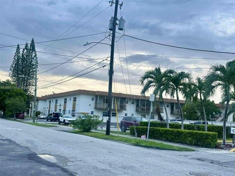 415 NE 2nd St 202 Hallandale Beach FL 33009