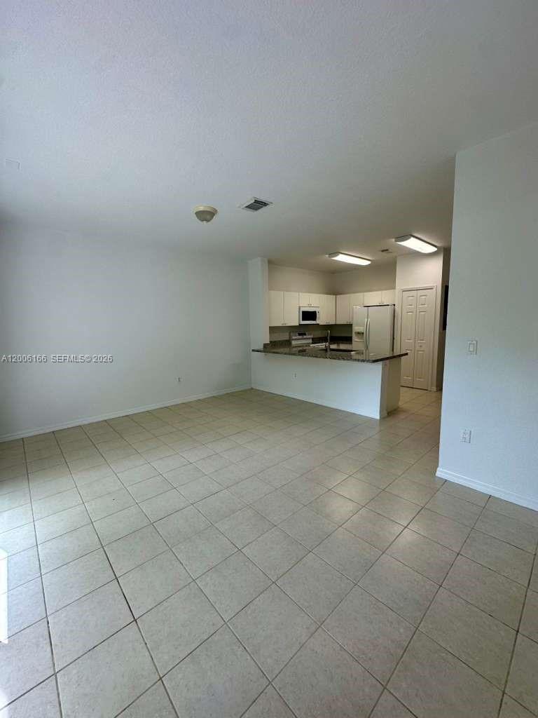 LEEWARD AT ISLANDS AT DOR - Residential Lease