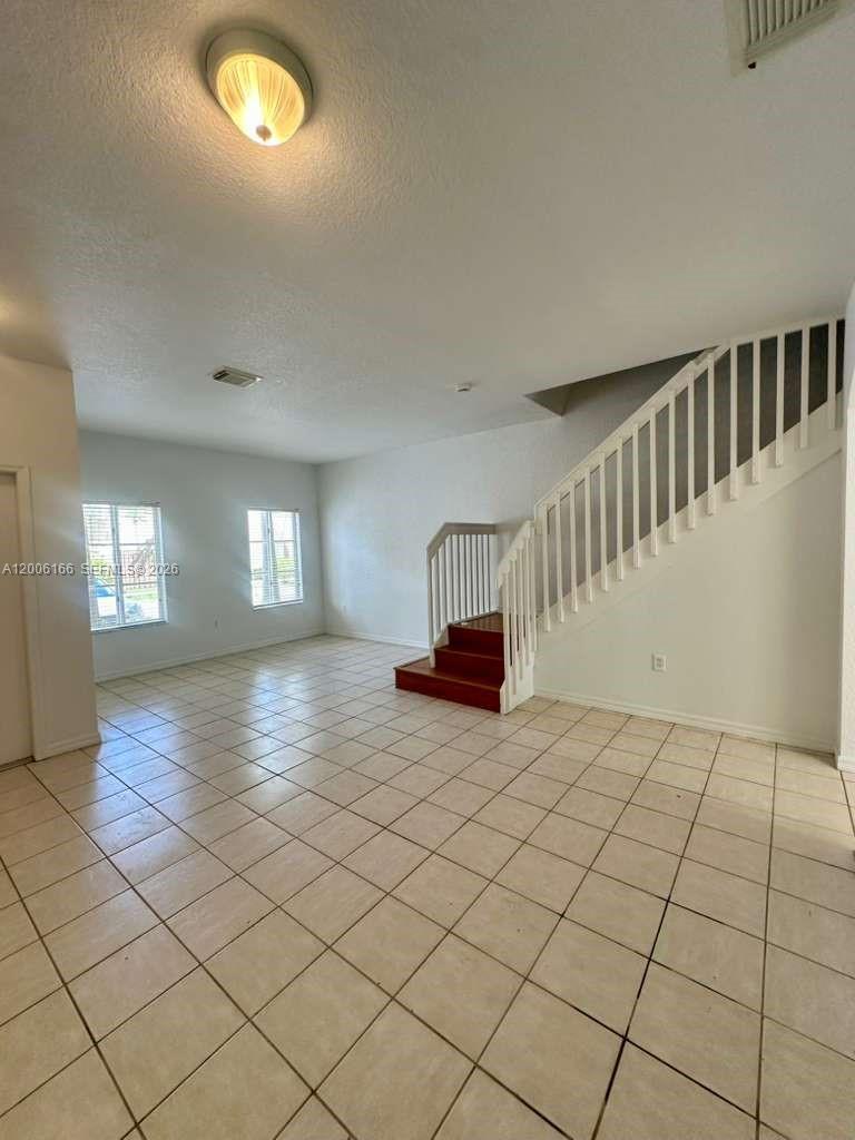 LEEWARD AT ISLANDS AT DOR - Residential Lease