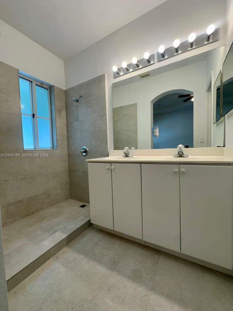 LEEWARD AT ISLANDS AT DOR - Residential Lease