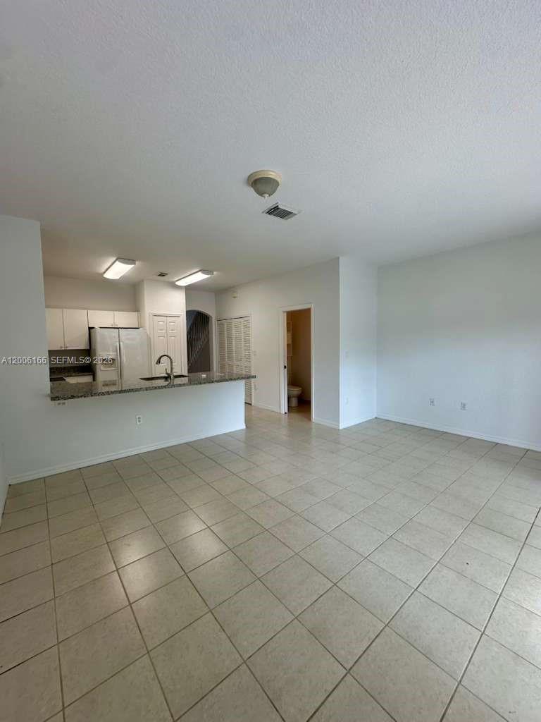 LEEWARD AT ISLANDS AT DOR - Residential Lease