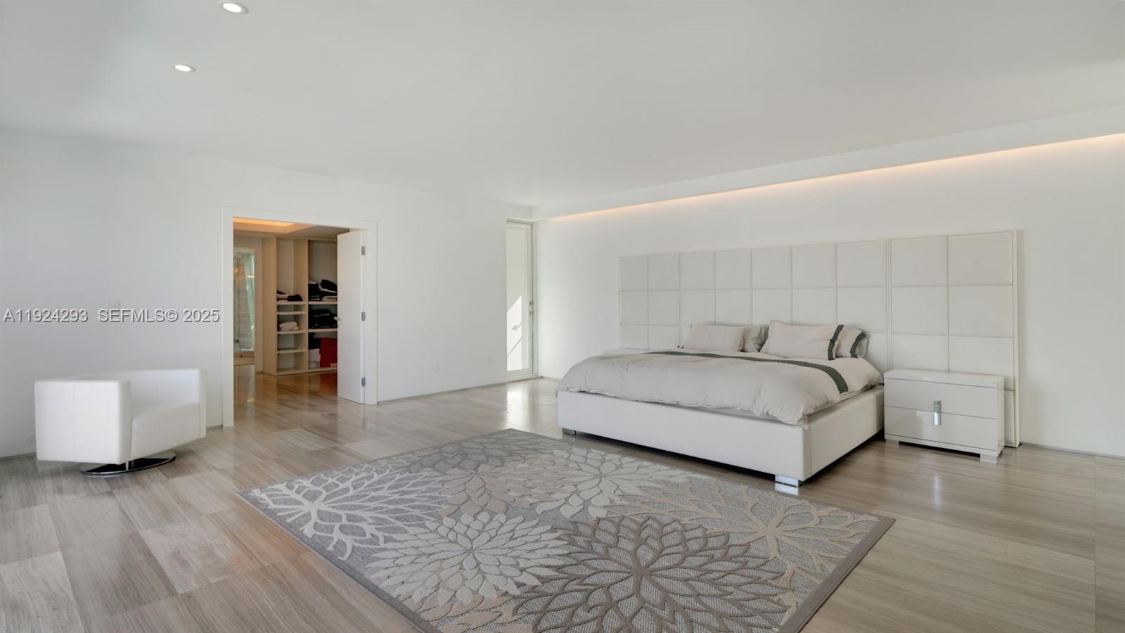 GOLDEN BEACH SEC B - Residential