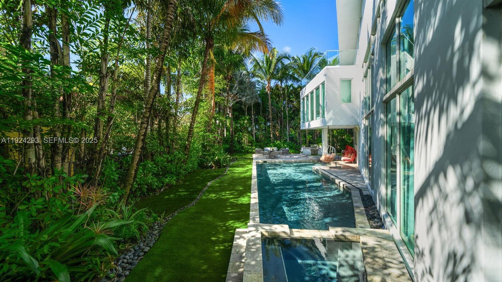 GOLDEN BEACH SEC B - Residential