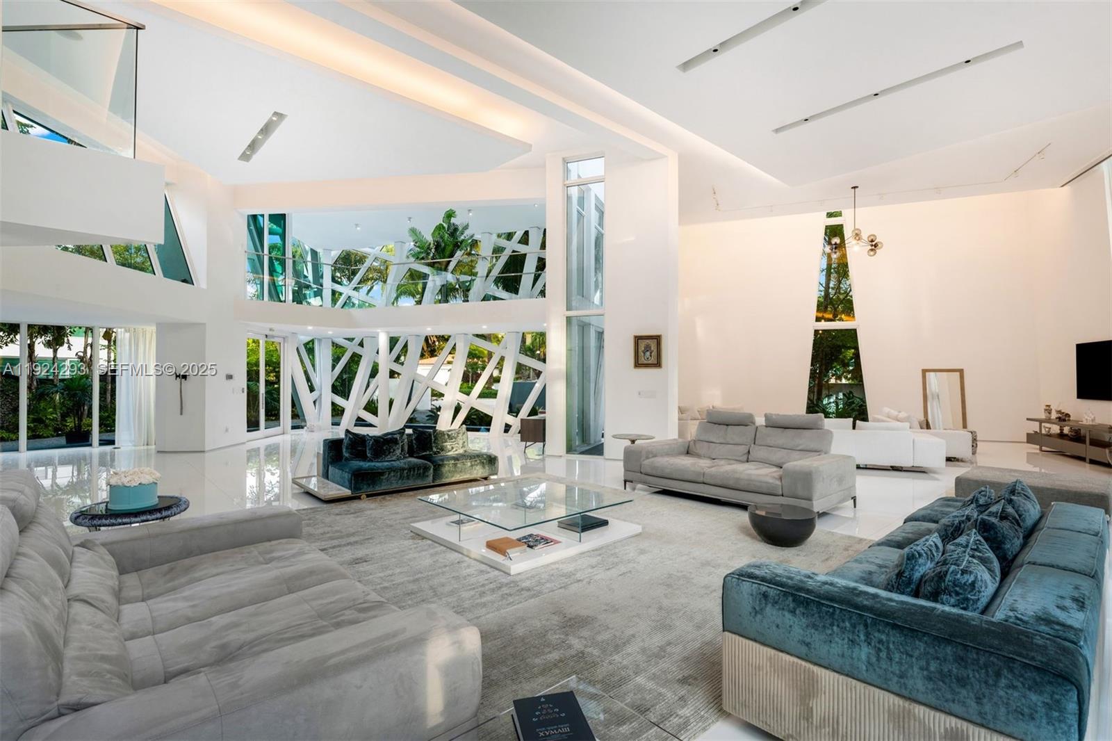 GOLDEN BEACH SEC B - Residential