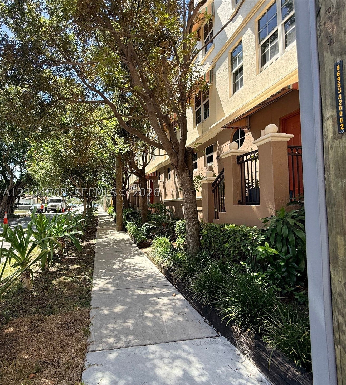 3232 SW 22nd Ter 113