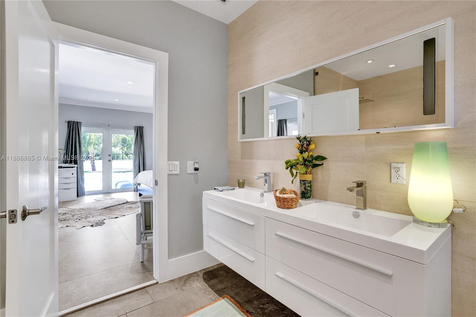 CORAL GAB COUNTRY CLUB SE - Residential Lease