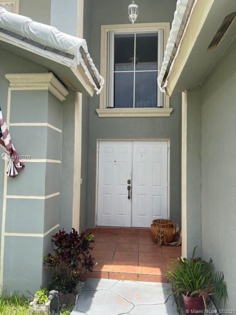 LAKE VENETIAN - Residential