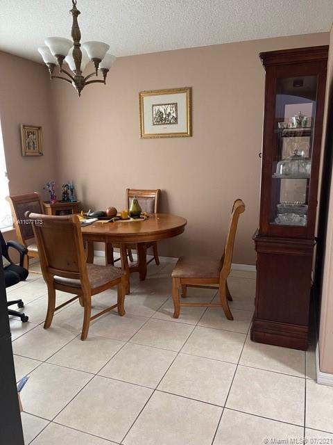 LAKE VENETIAN - Residential