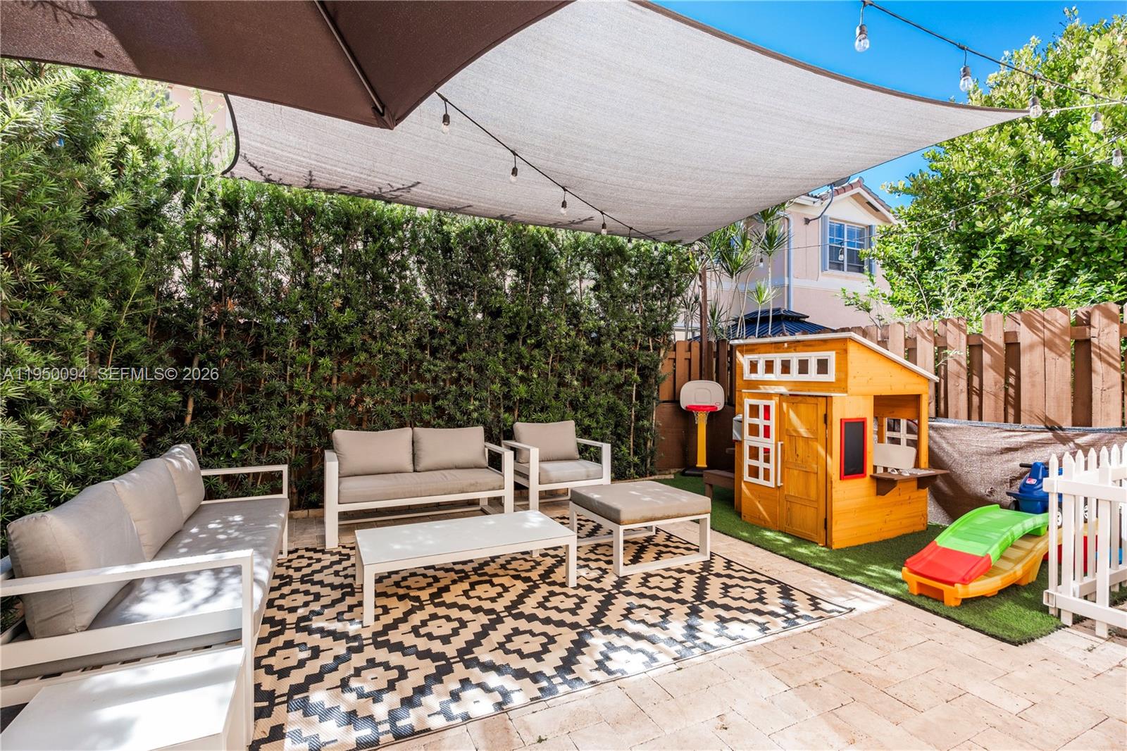 KENDALL BREEZE - Residential