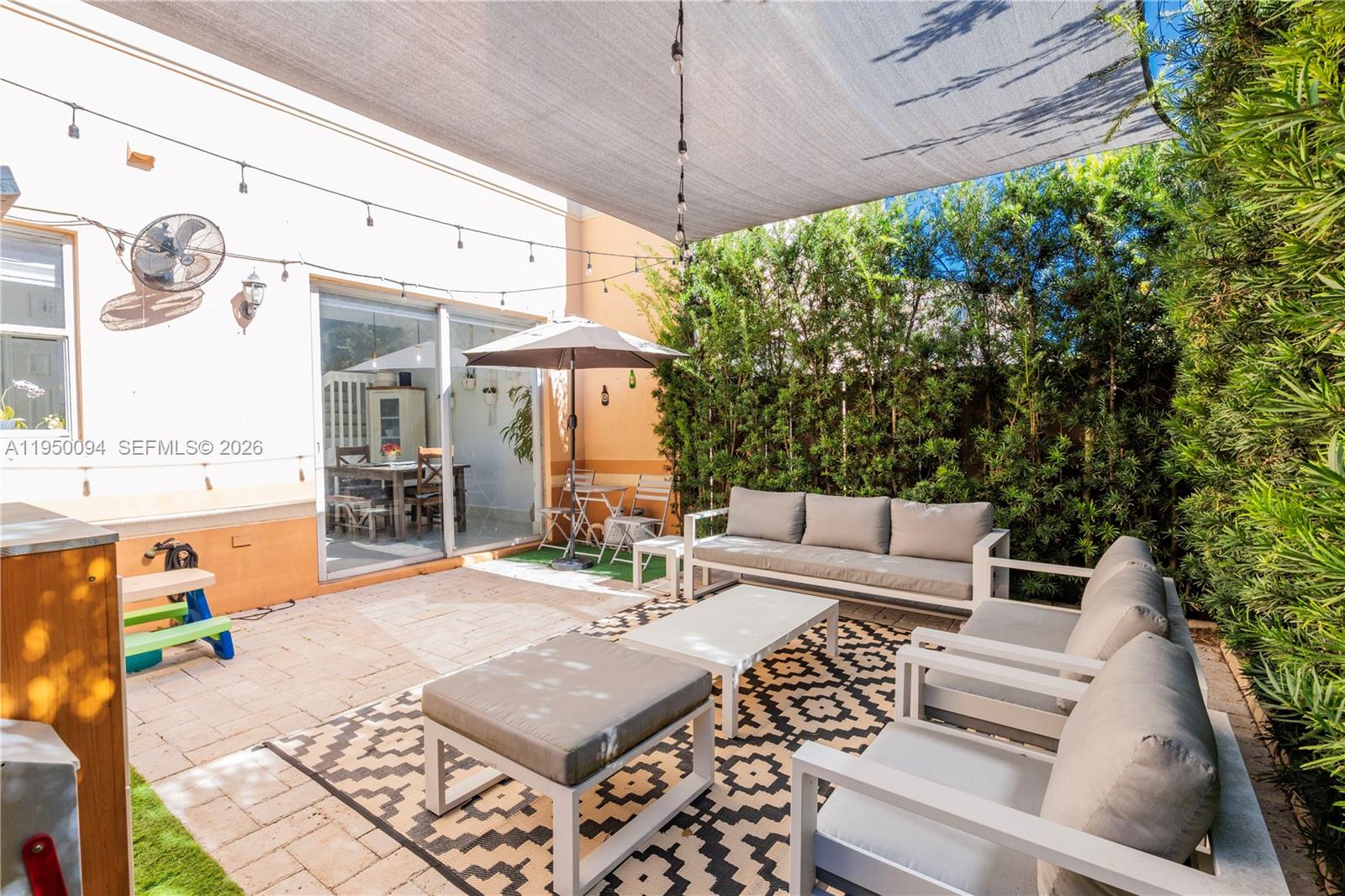 KENDALL BREEZE - Residential