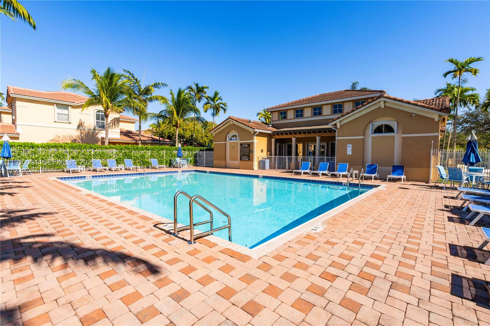 KENDALL BREEZE - Residential