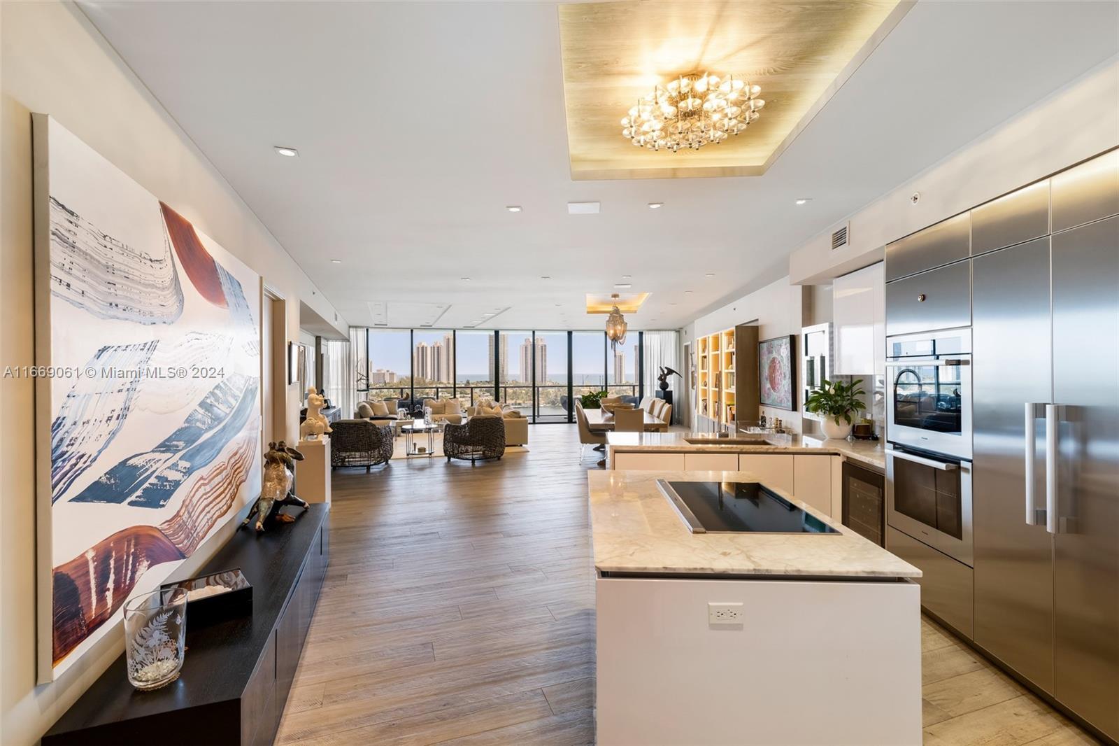 PRIVE CONDO - Residential
