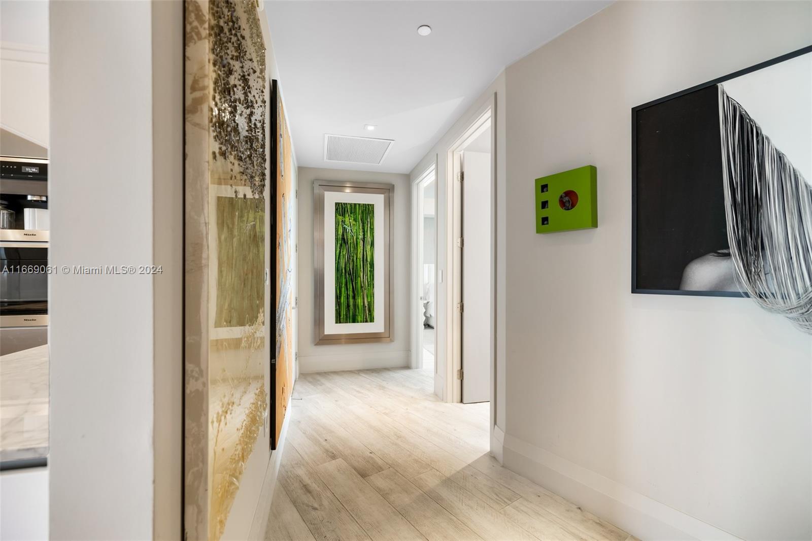 PRIVE CONDO - Residential