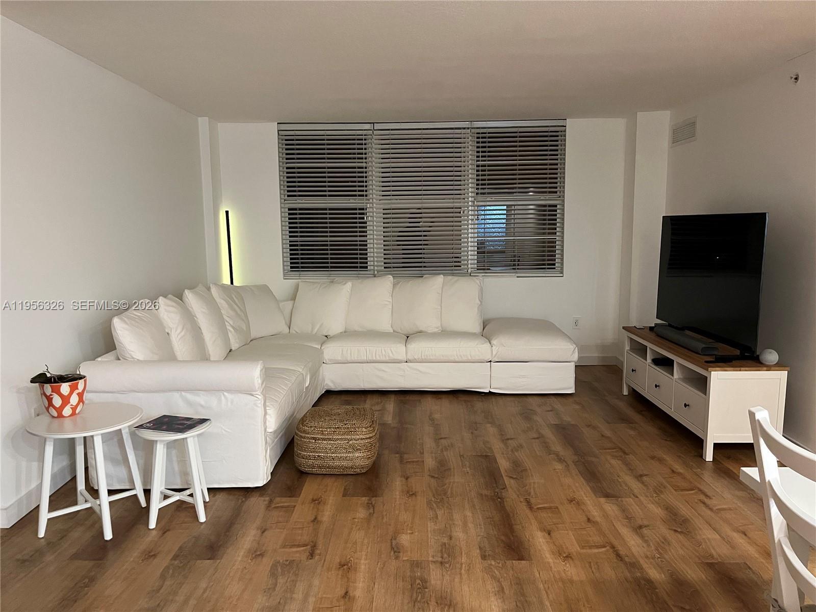 THE COLLINS CONDO - Residential Lease
