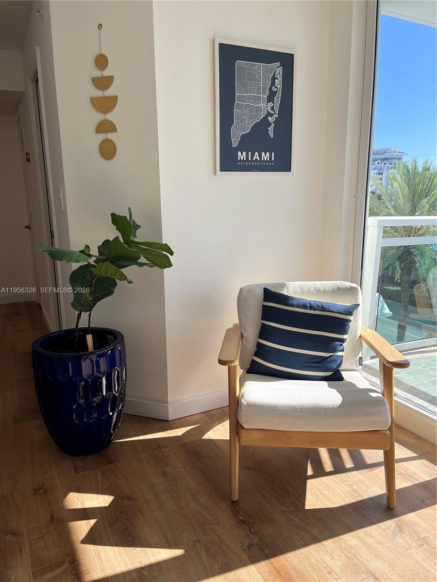 THE COLLINS CONDO - Residential Lease