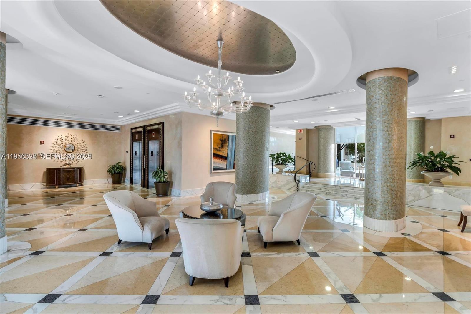 THE COLLINS CONDO - Residential Lease
