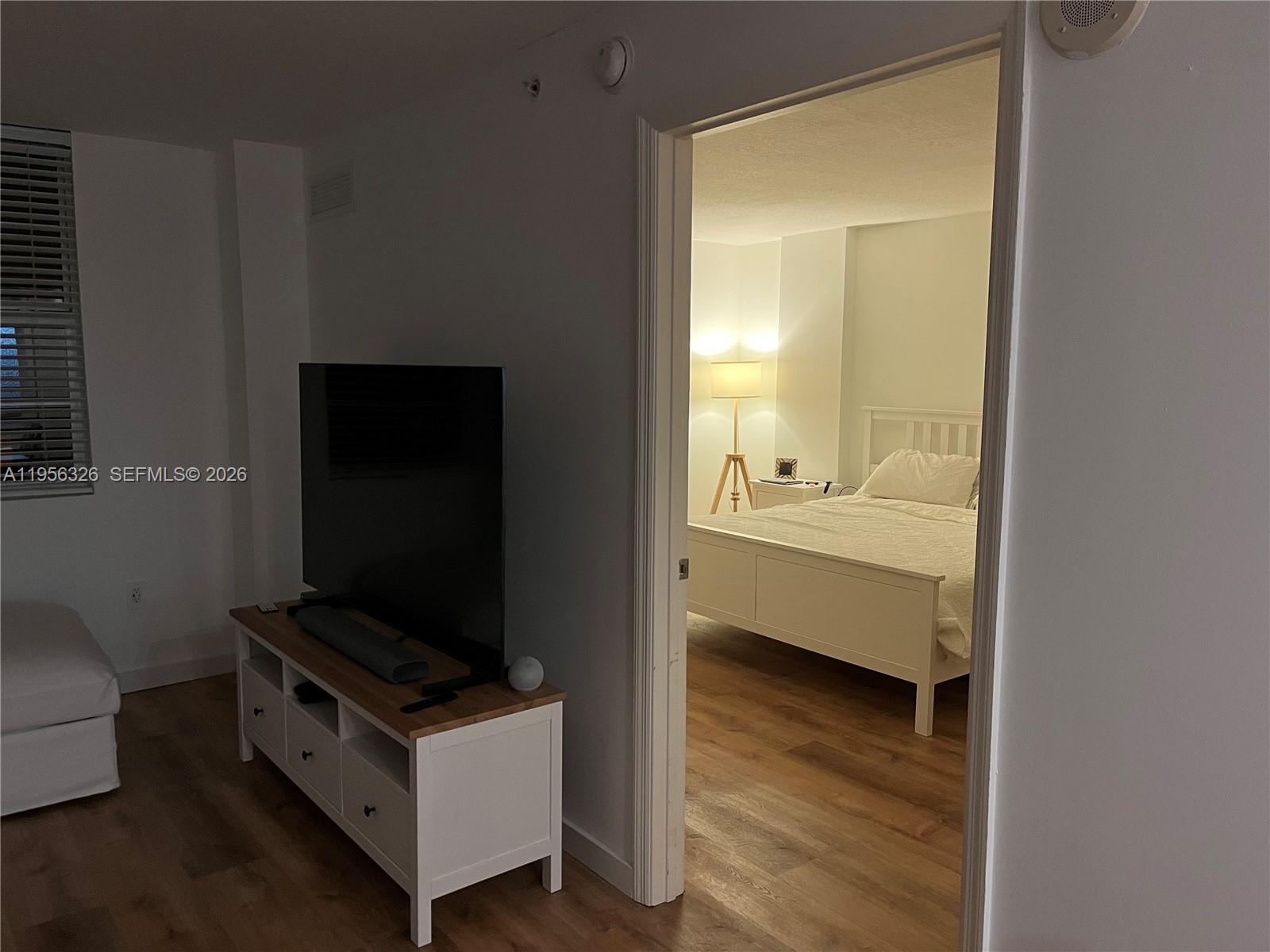THE COLLINS CONDO - Residential Lease