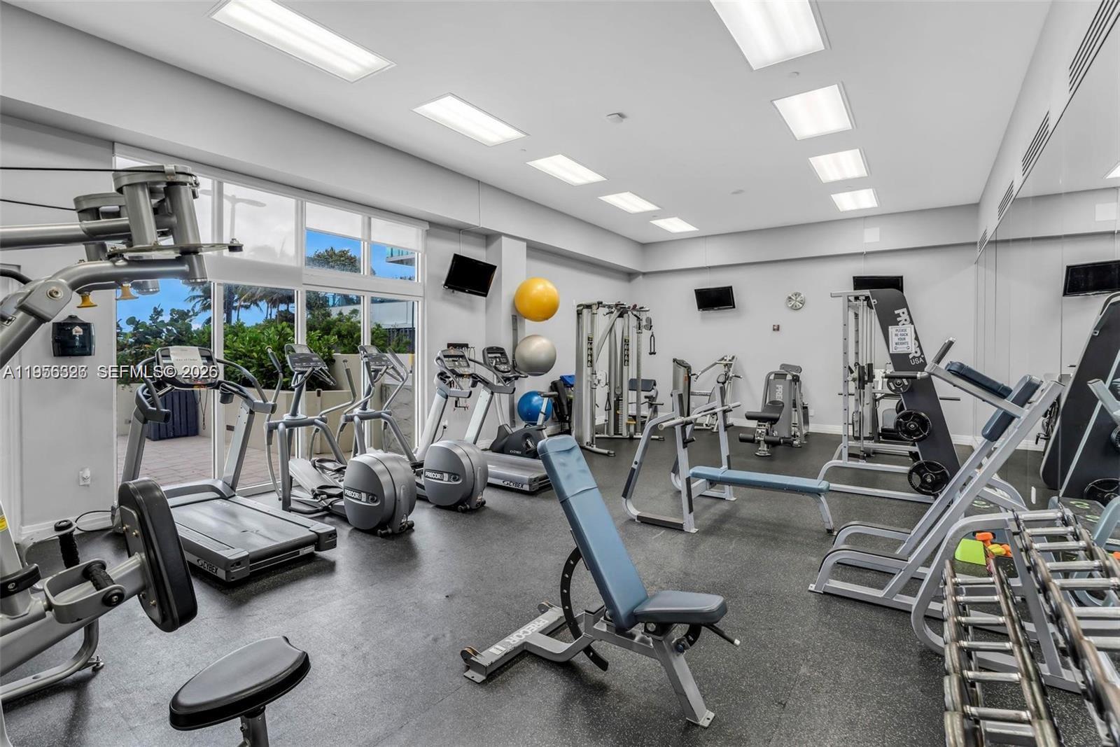 THE COLLINS CONDO - Residential Lease