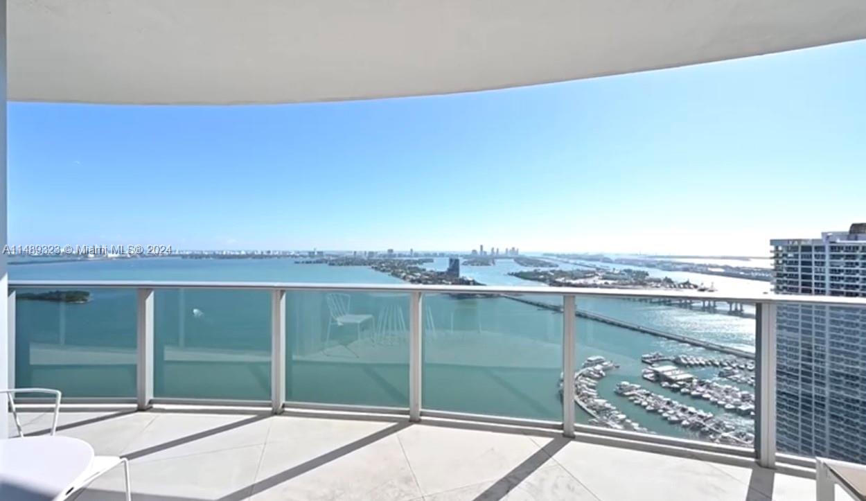 ARIA ON THE BAY CONDO - Residential