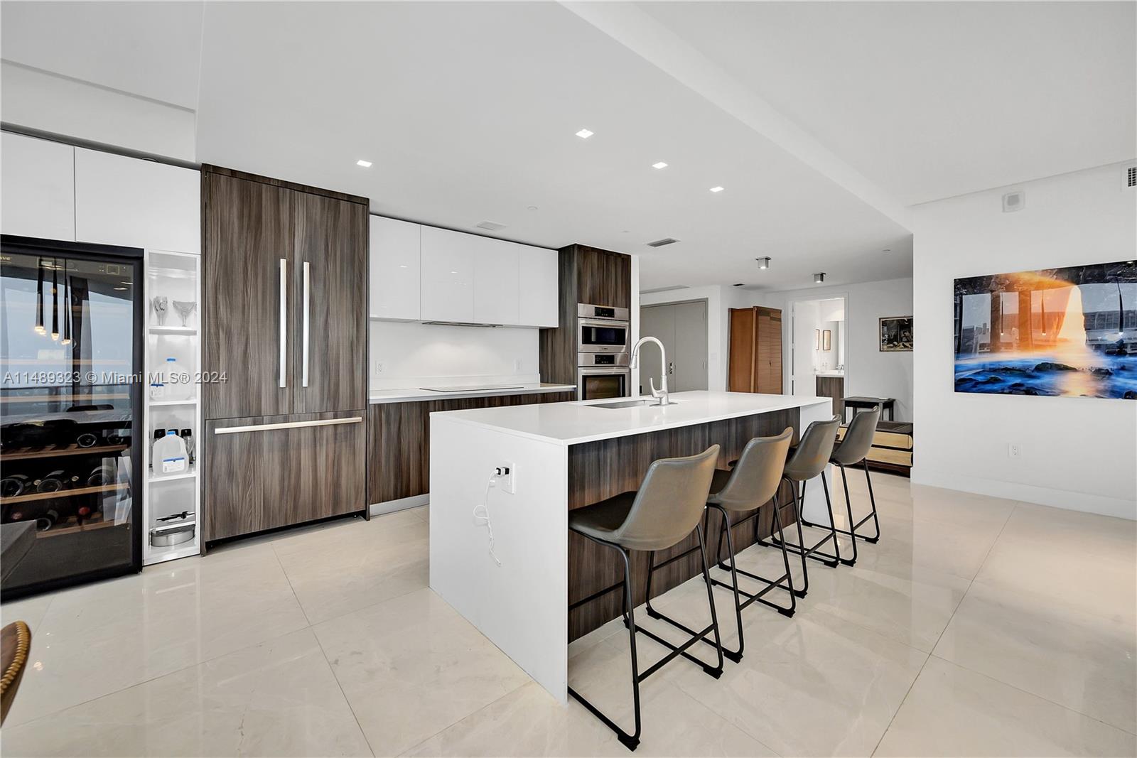 ARIA ON THE BAY CONDO - Residential