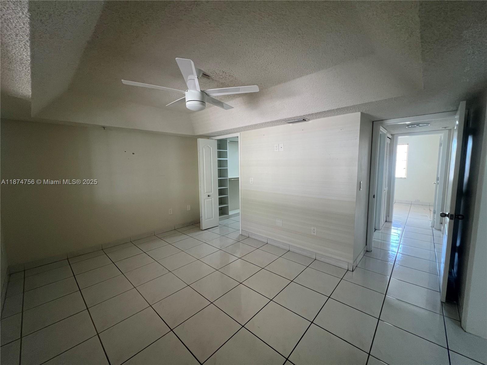WEST PALM VILLAS V CONDO - Residential Lease