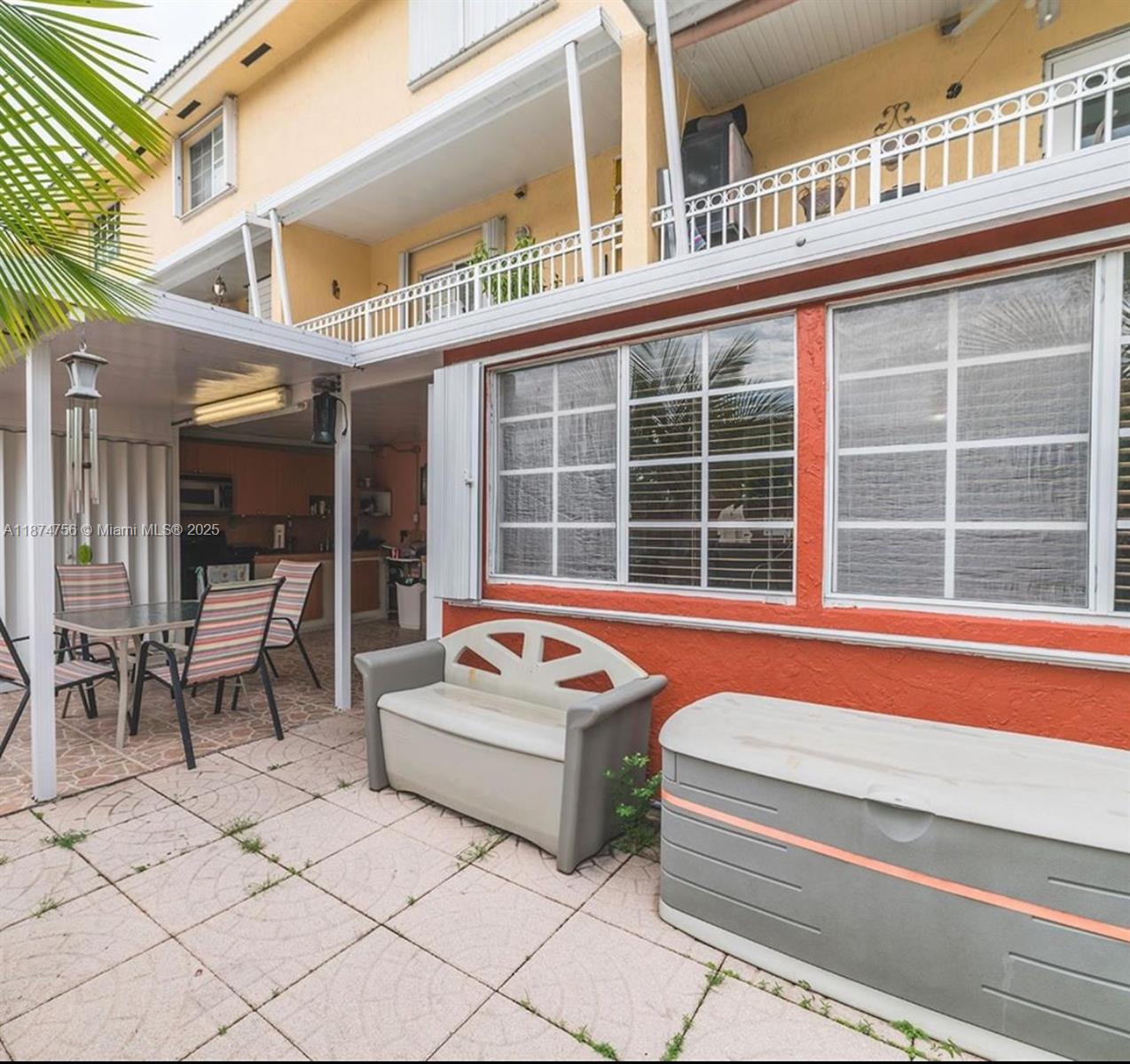 WEST PALM VILLAS V CONDO - Residential Lease