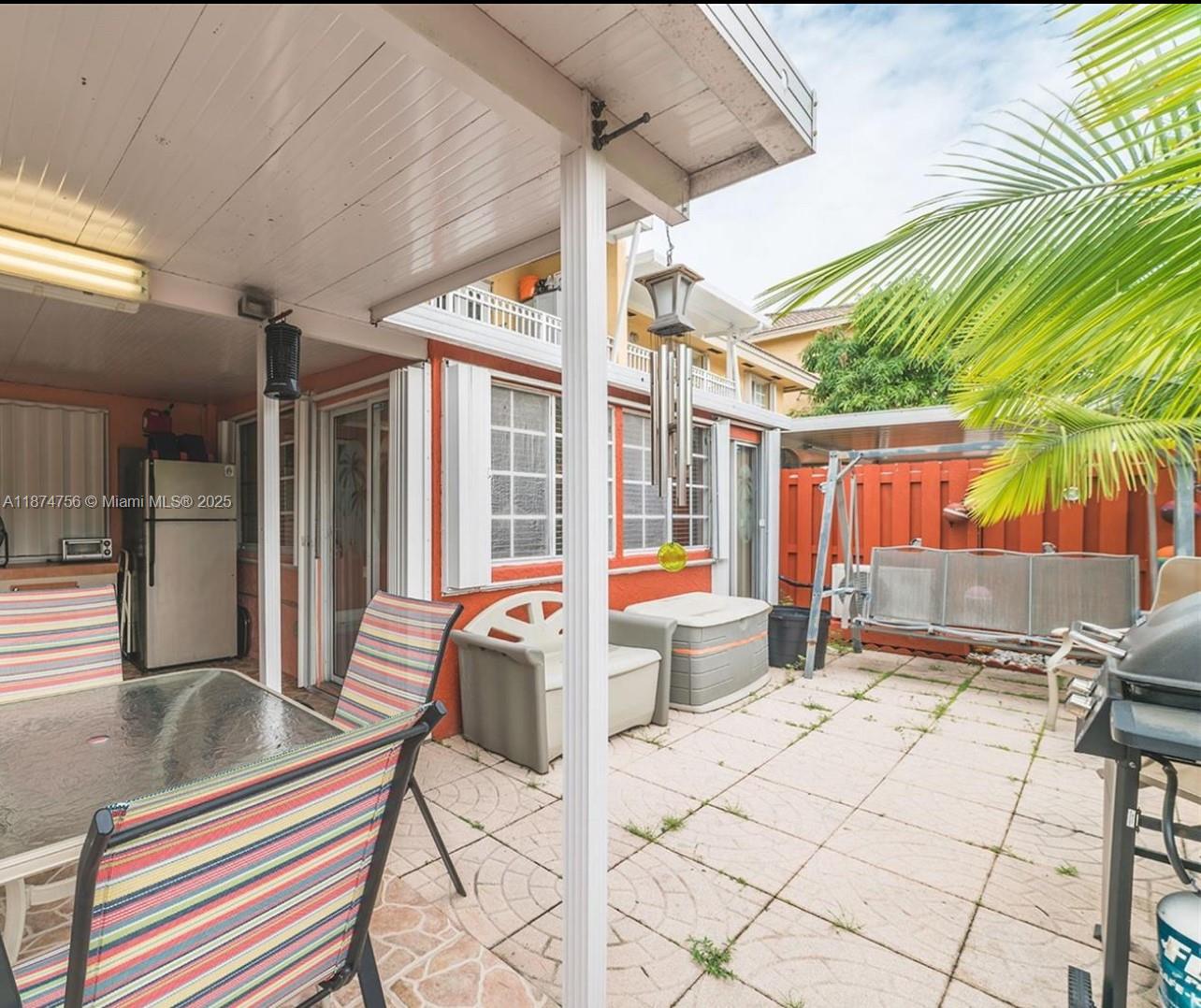 WEST PALM VILLAS V CONDO - Residential Lease