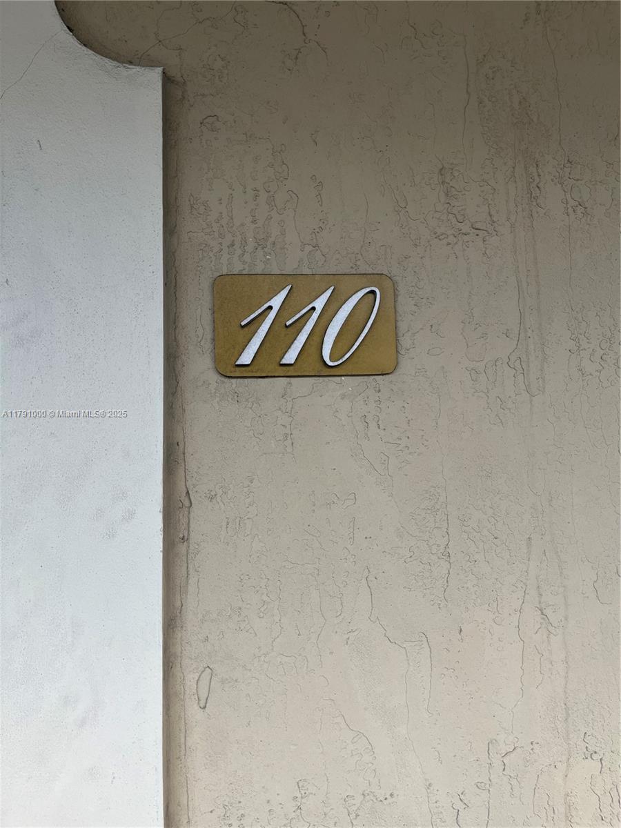 7985 Nw 8th St 110A, Miami, Broward County, Florida - 2 Bedrooms  
3 Bathrooms - 