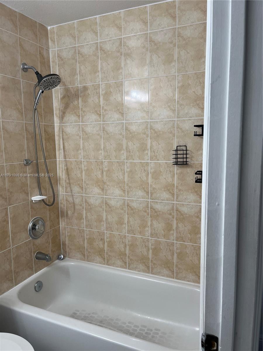 PARK PLACE AT MIDWAY COND - Residential