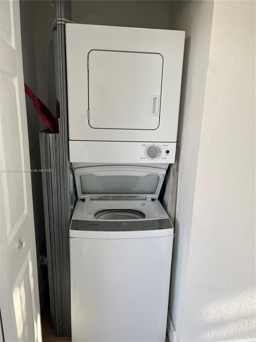 PARK PLACE AT MIDWAY COND - Residential