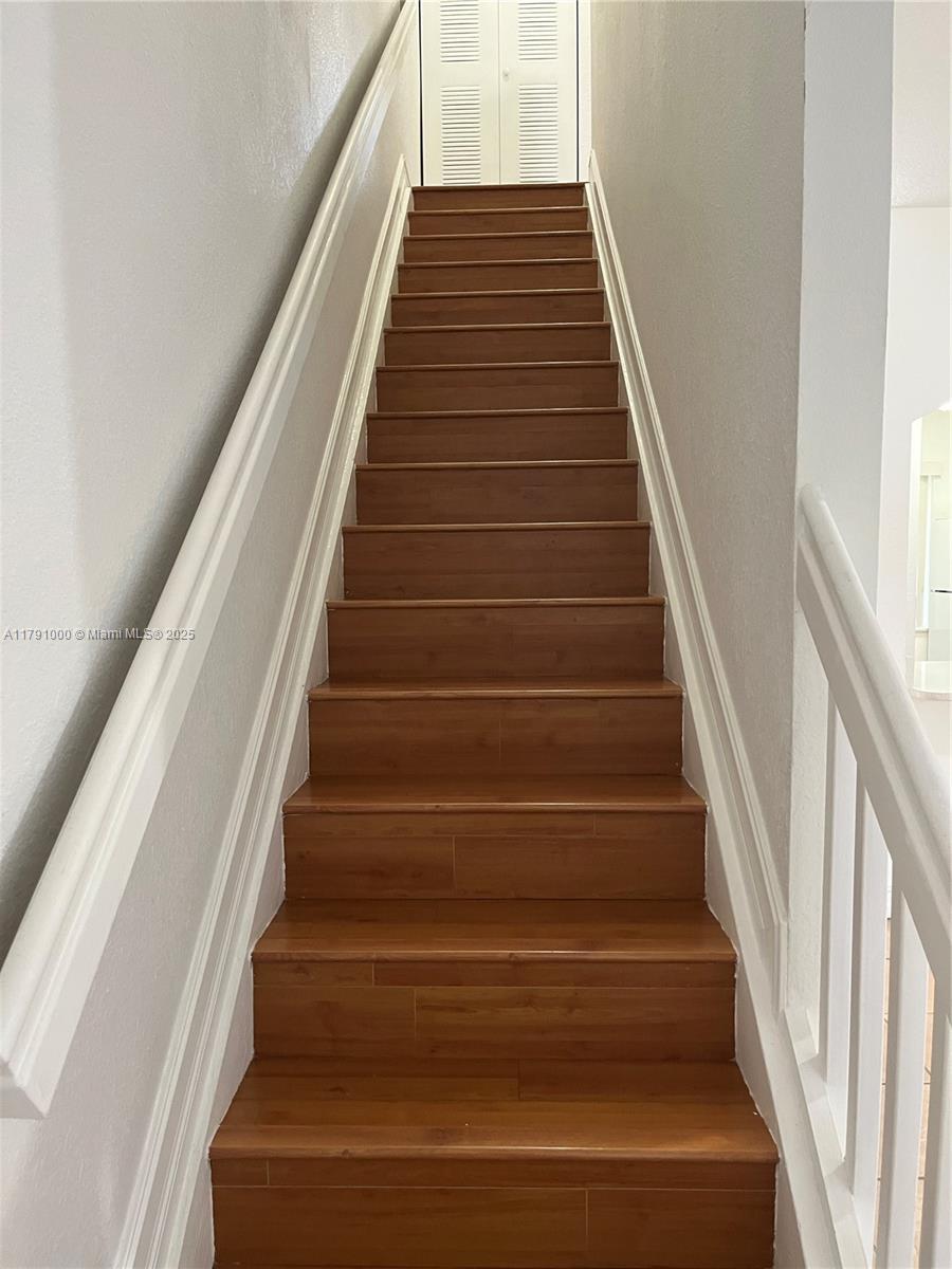 PARK PLACE AT MIDWAY COND - Residential