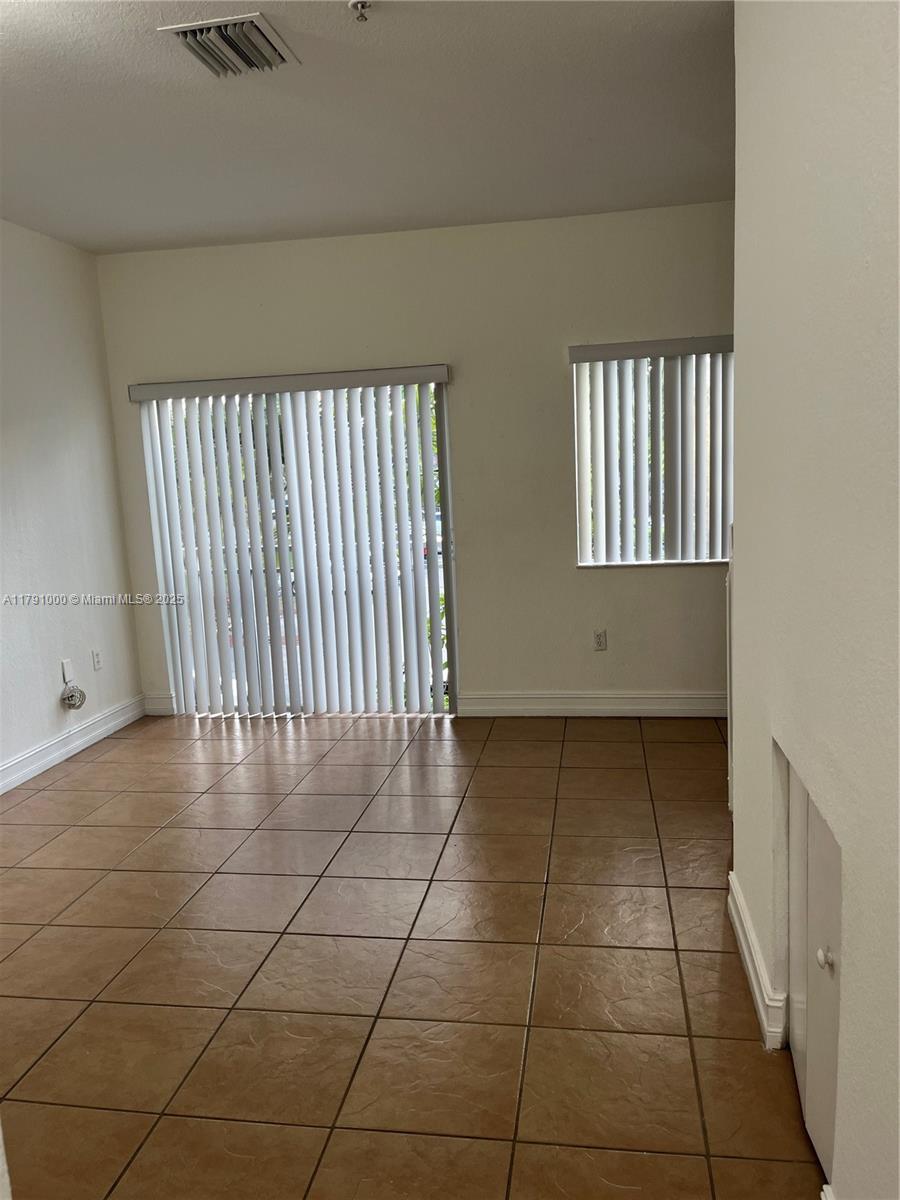 PARK PLACE AT MIDWAY COND - Residential