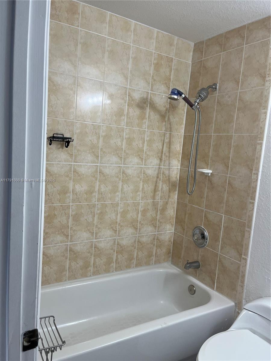 PARK PLACE AT MIDWAY COND - Residential