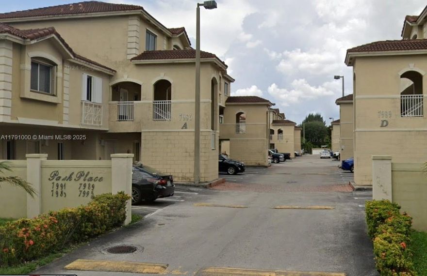 Spectacular townhouse for sale in the desirable neighborhood of Fontainebleau. 2 beds and 2.5 baths, half bath on first floor and 2 beds 2 baths on second floor Washer and dryer inside the unit. Tile on the first floor, and water-resistant laminate wood flooring in 2nd floor. Water is included in the HOA.